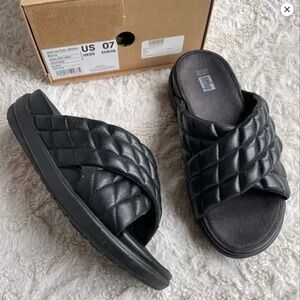 Fitflop loosh luxe cross metallics black leather slide sandals padded quilted 7